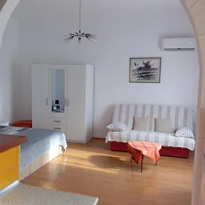 Bella , Rovigno Croazia